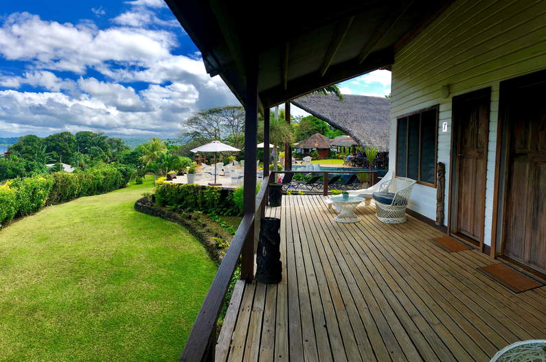 Deluxe Double Room at Deco Stop Lodge -view to infinity pool