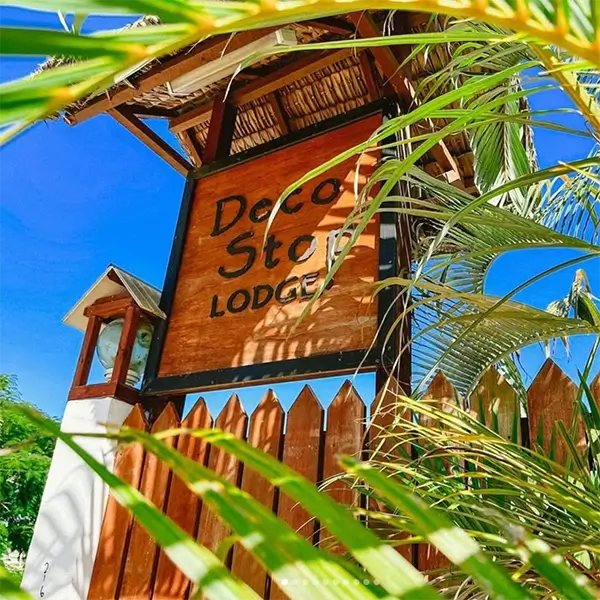 deco-stop-lodge-sign deco-stop-lodge-sign