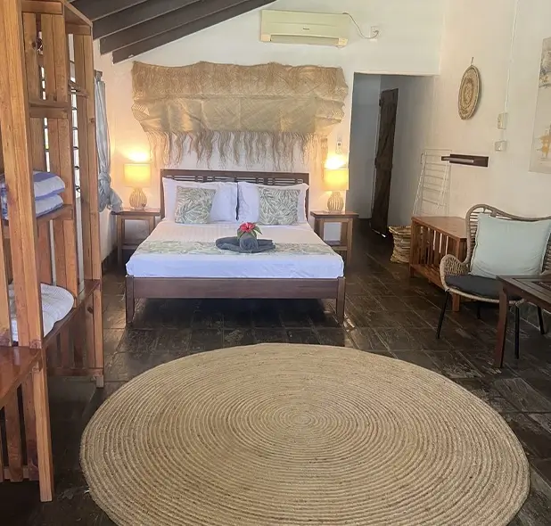 one-room-family-suite-queen-bed-single-bed-overview one-room-family-suite-queen-bed-single-bed-overview