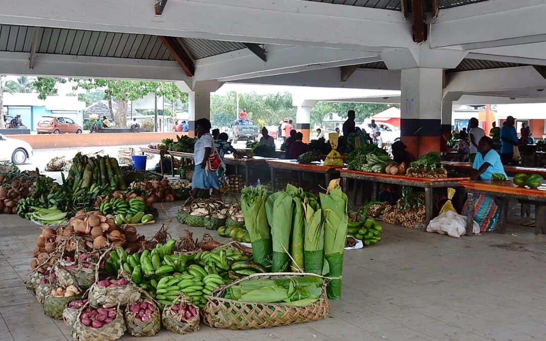 Luganville market mornings: the Deco Stop guest’s guide